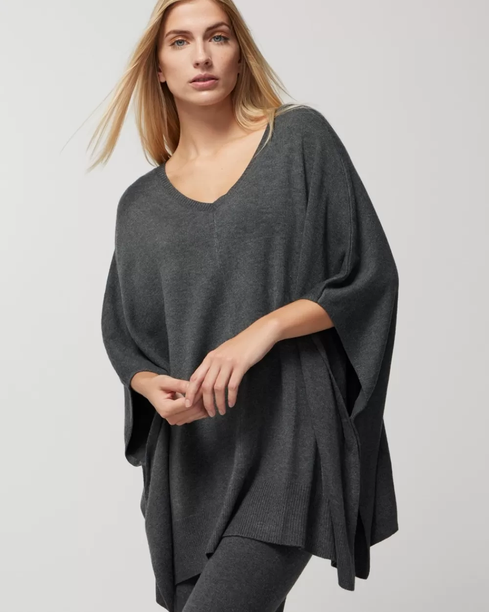 Soma Luxe Soft V-Neck Poncho< Sweaters & Jackets