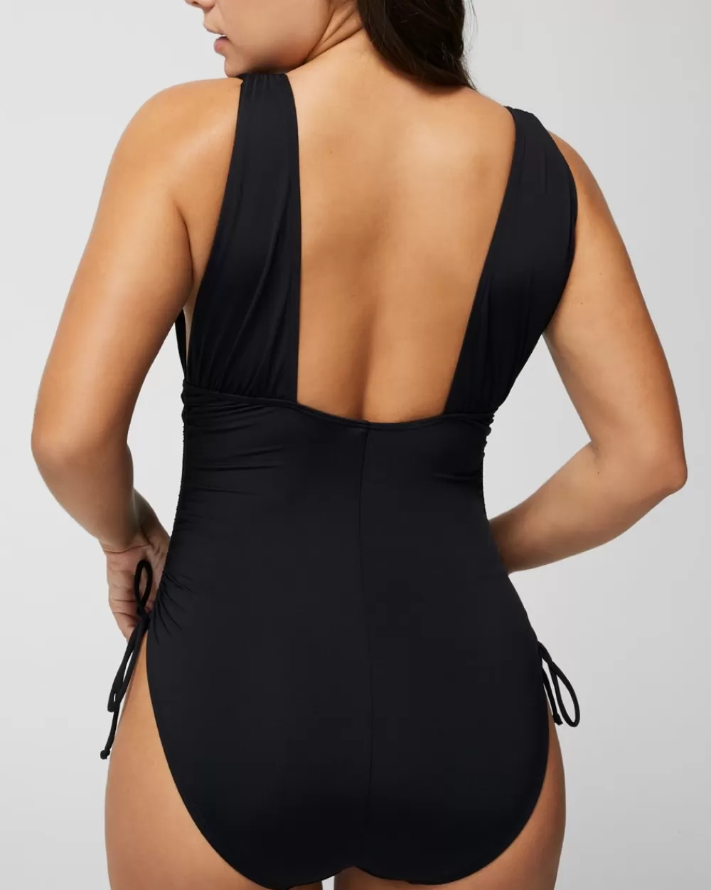 Soma Swim V-Neck One-Piece< Swim