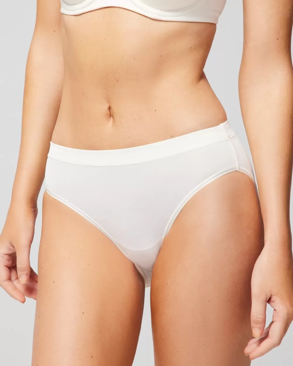 Soma Travelers High Leg Brief< Thongs | High Leg