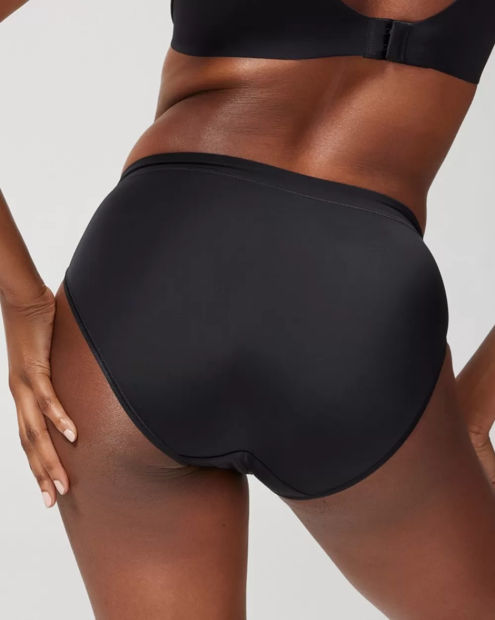 Soma Travelers High Leg Brief< Thongs | High Leg