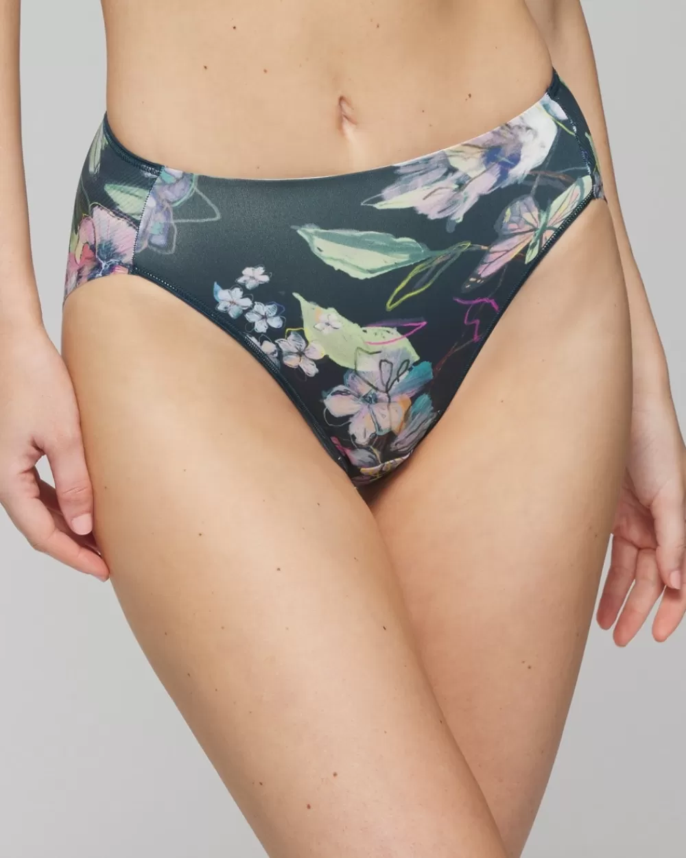 Soma Vanishing Tummy High-Leg Brief< Vanishing